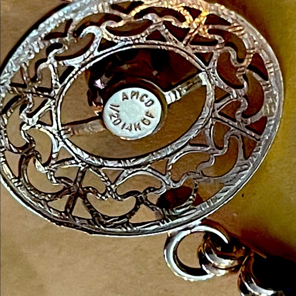 Vintage AMCO Bracelet. Surrounded by Cabochon and two sparkling rhinestones. - Picture 7 of 9
